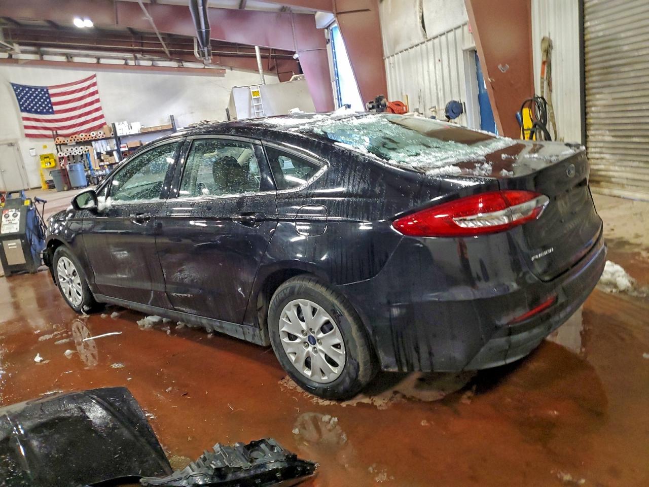 2020 FORD FUSION S photo 2