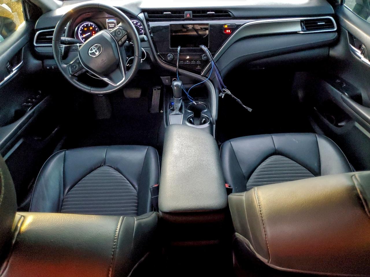 2018 TOYOTA CAMRY L photo 8