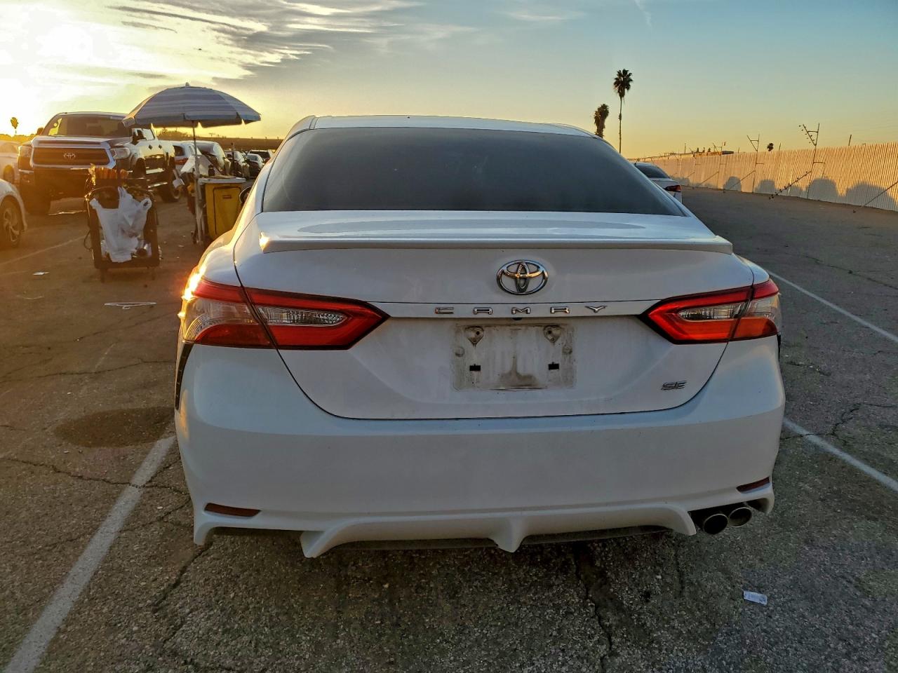2018 TOYOTA CAMRY L photo 6