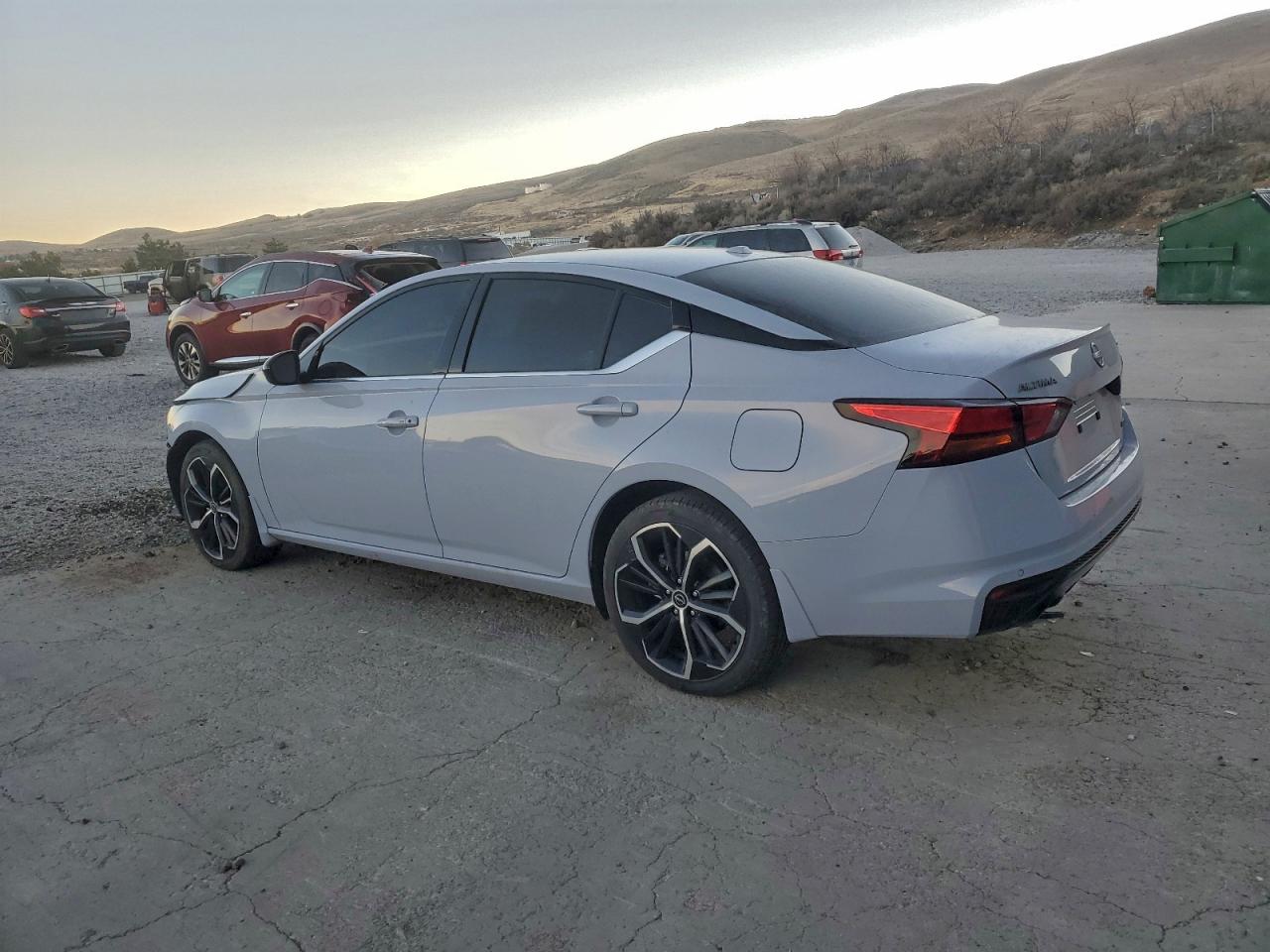2024 NISSAN ALTIMA SR photo 3