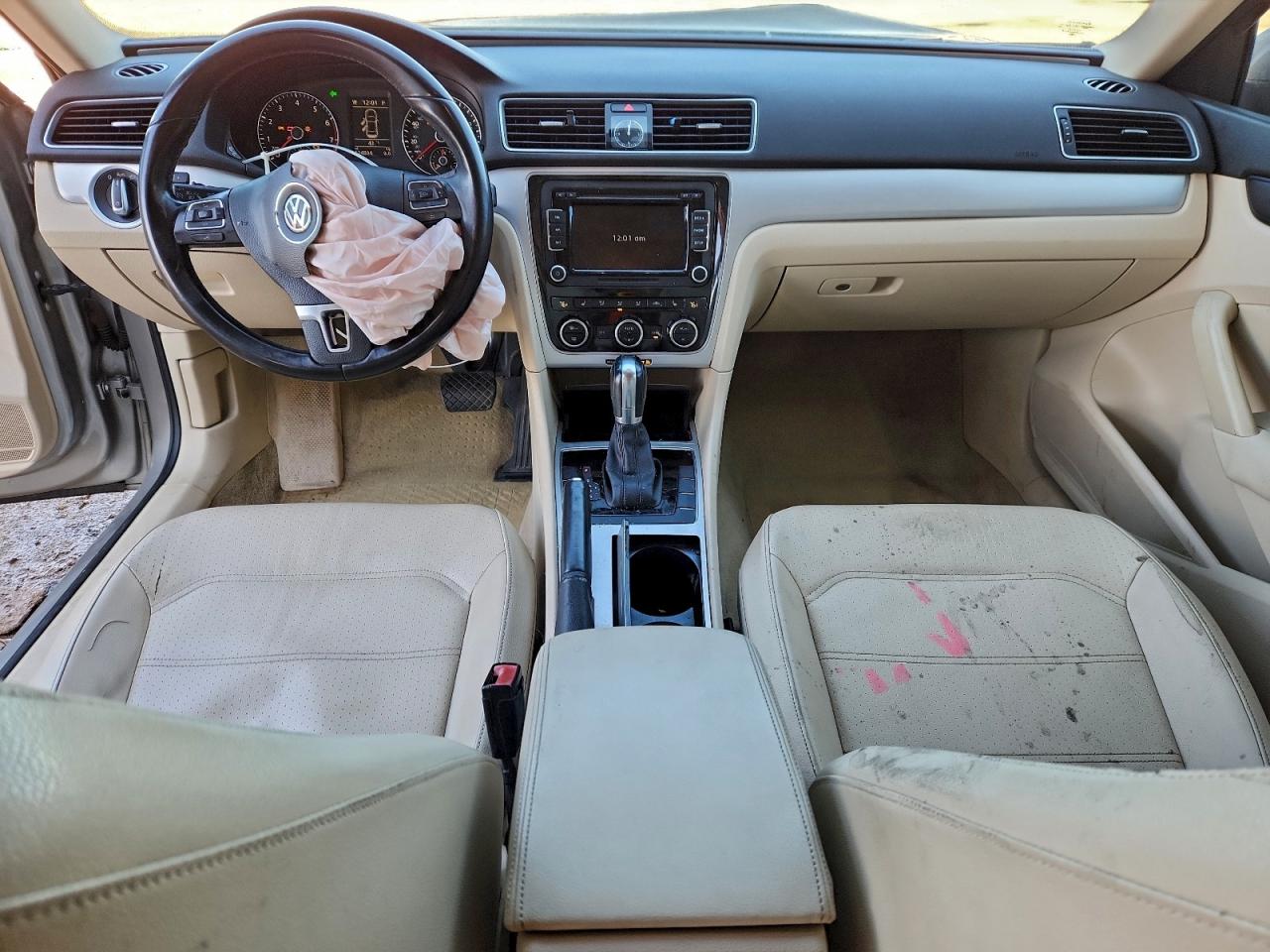 2012 VOLKSWAGEN PASSAT SE photo 15