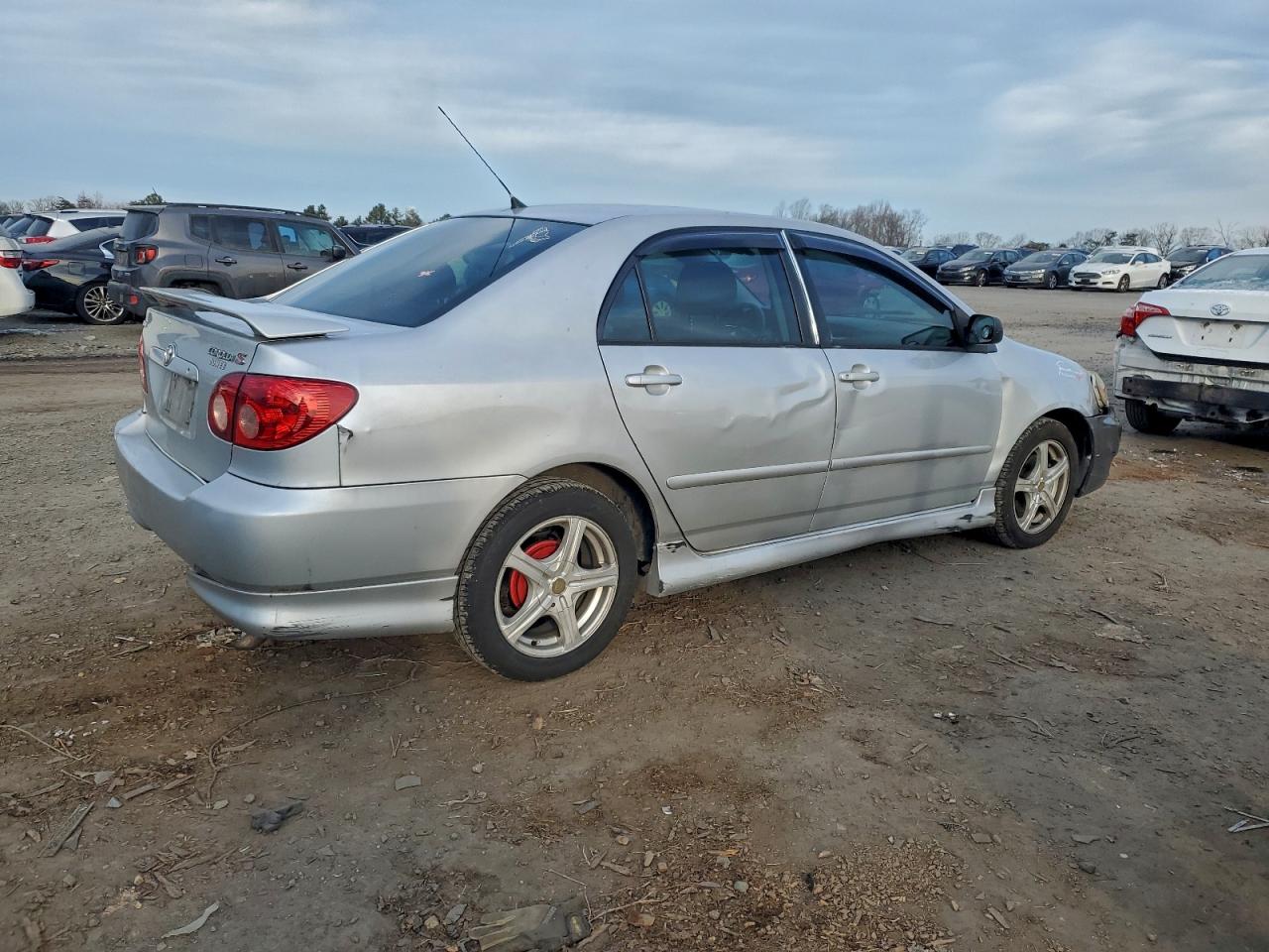 2005 TOYOTA COROLLA CE photo 3