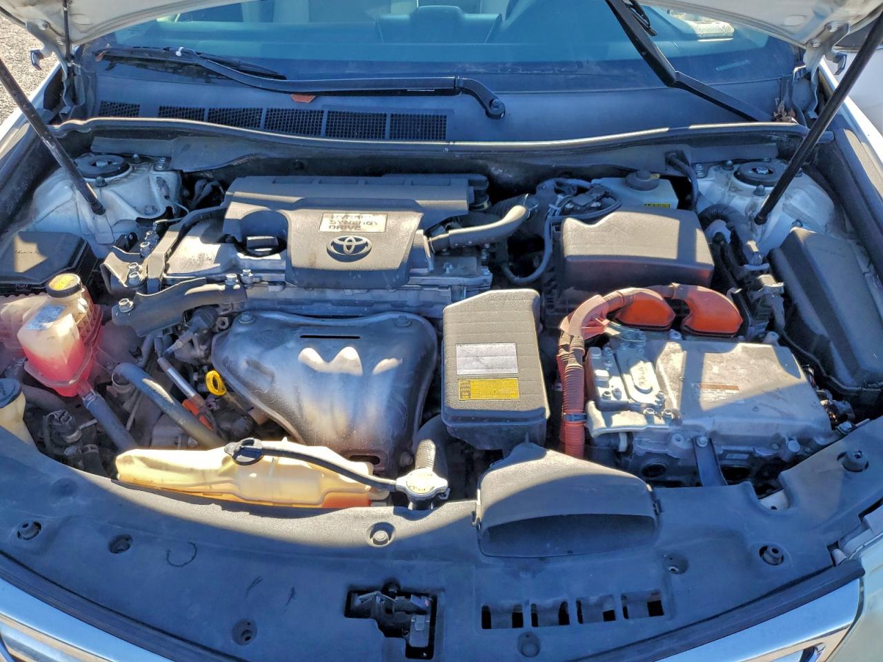 2013 TOYOTA CAMRY HYBRID photo 11