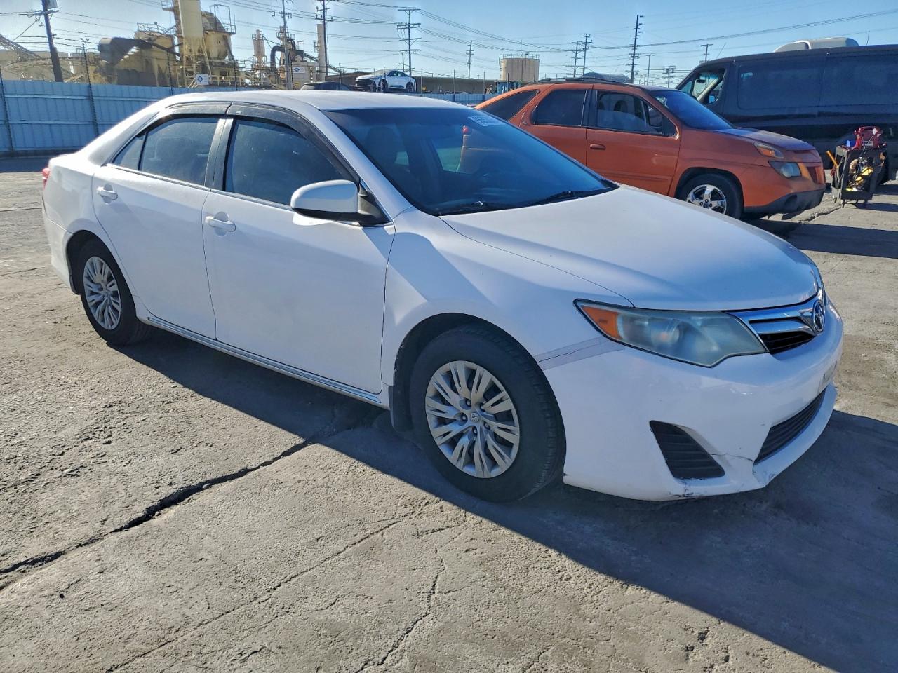 2013 TOYOTA CAMRY HYBRID photo 4