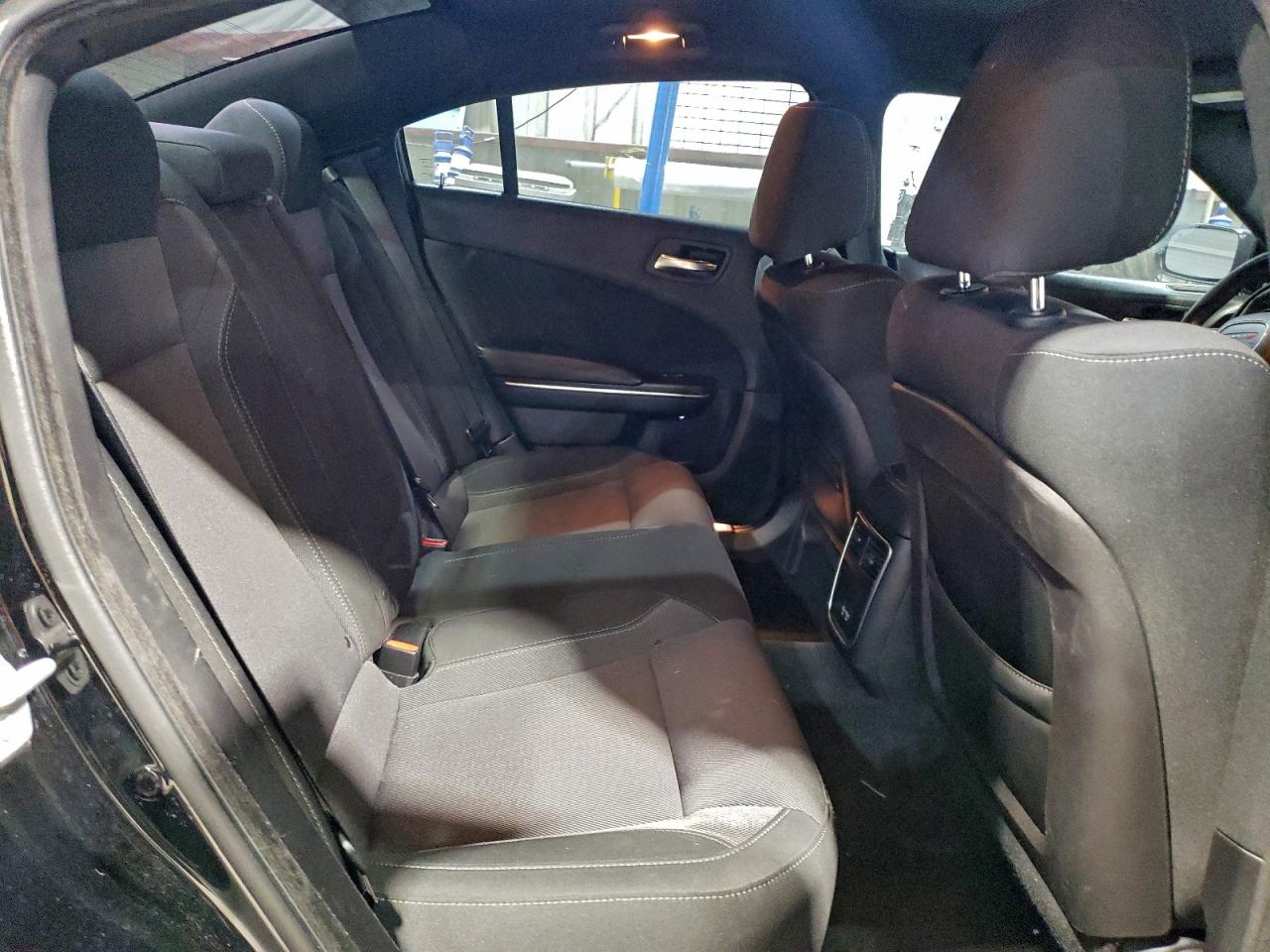 2016 DODGE CHARGER SXT photo 10
