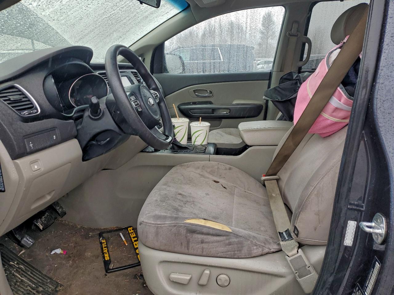 2016 KIA SEDONA LX photo 13