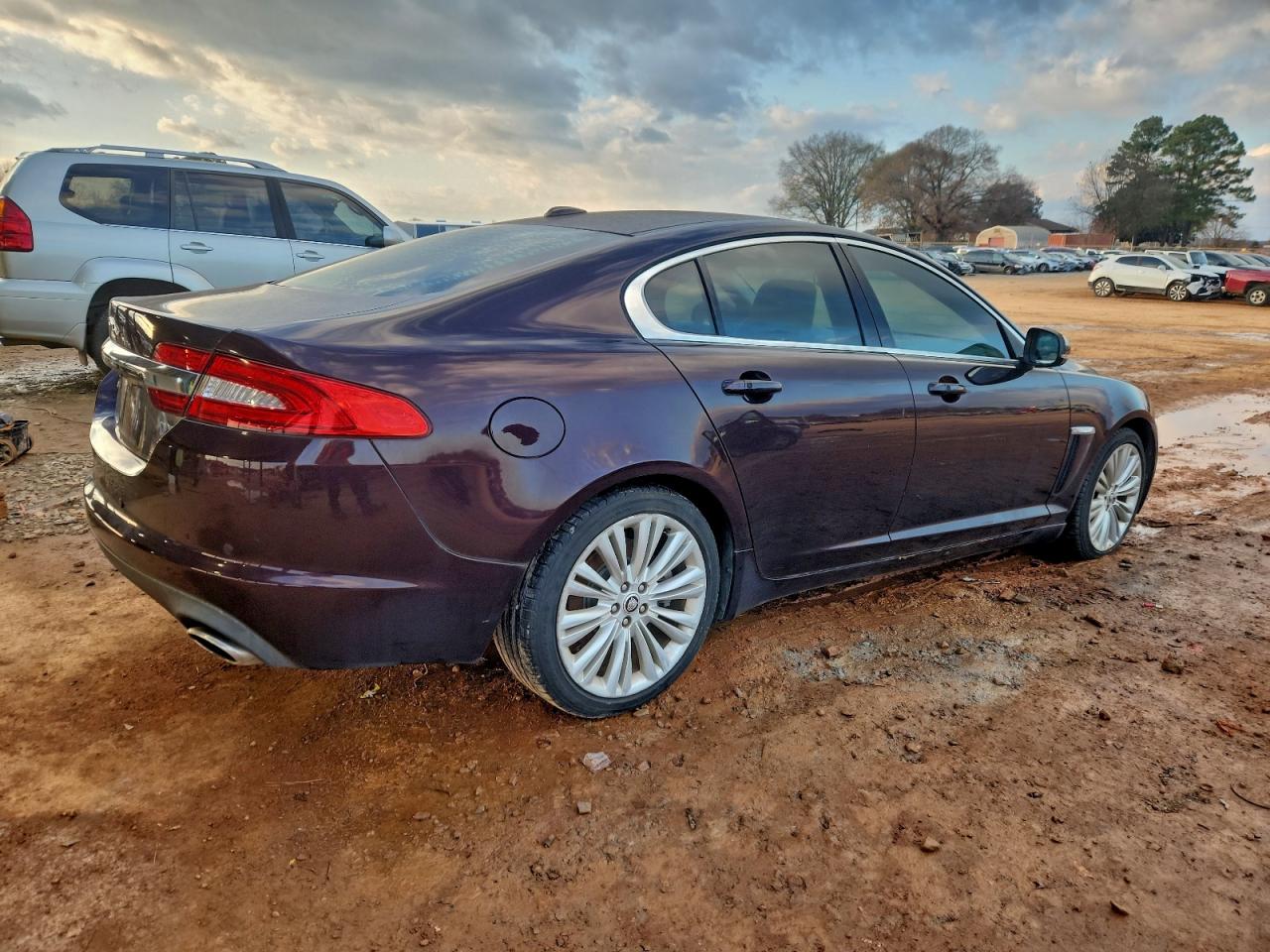 2012 JAGUAR XF PORTFOLIO photo 3