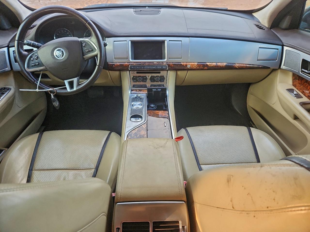 2012 JAGUAR XF PORTFOLIO photo 8