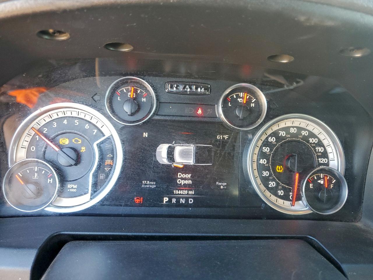 2014 RAM 1500 SLT photo 9