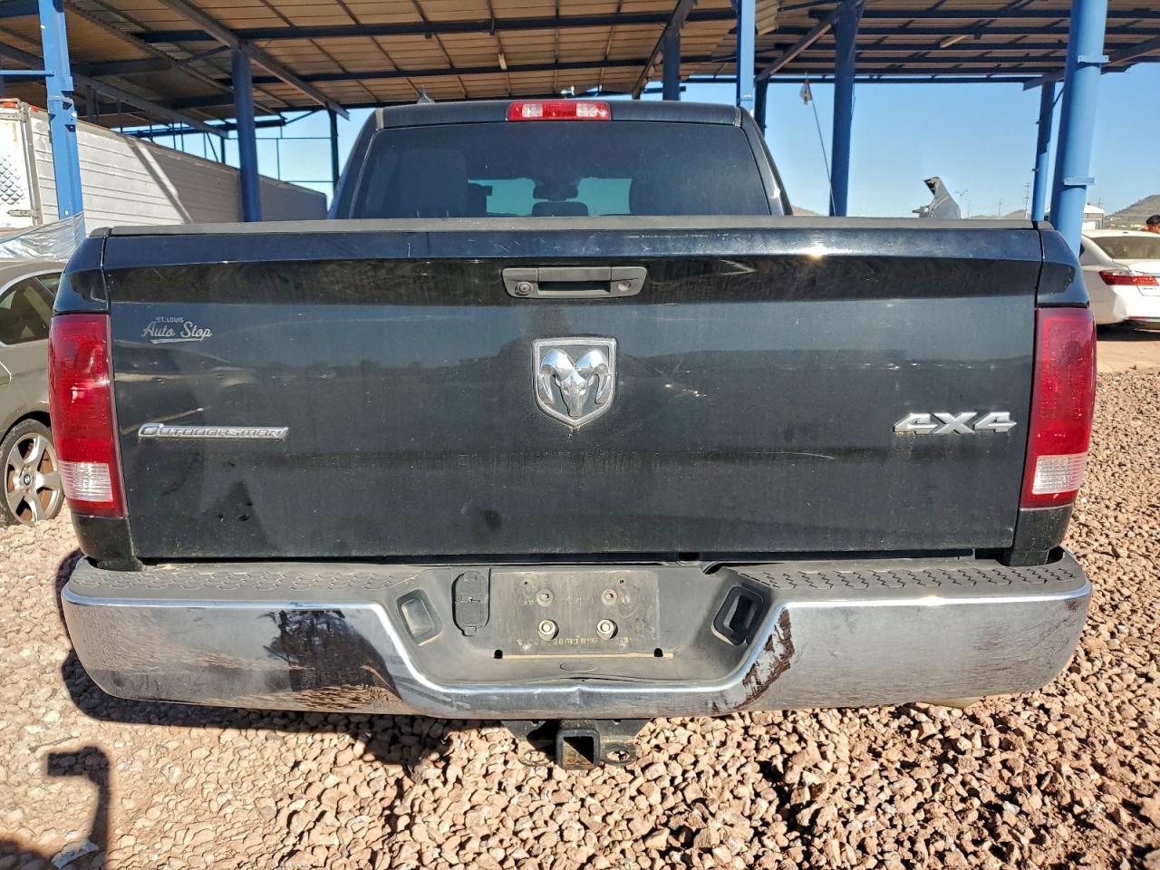 2014 RAM 1500 SLT photo 6