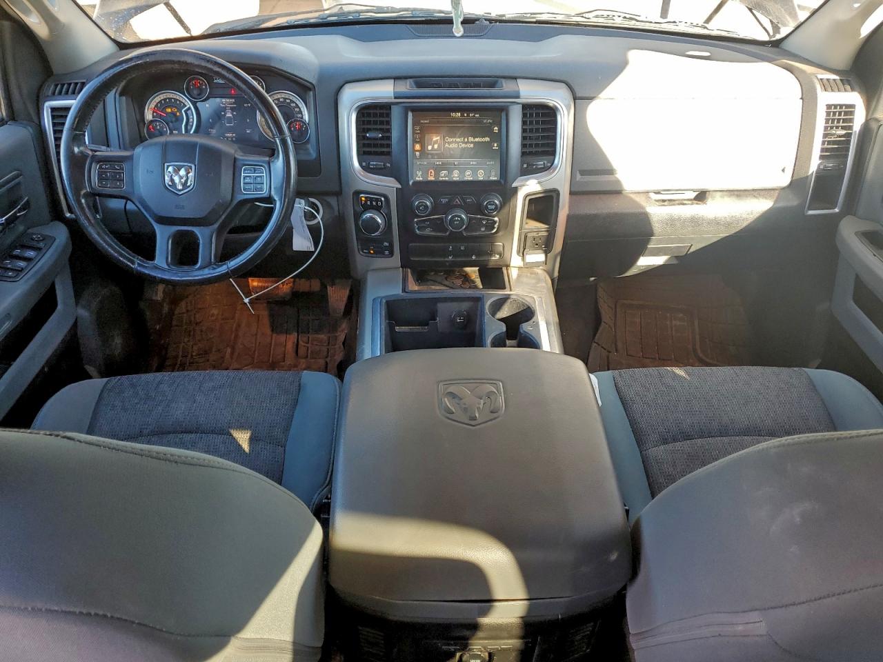 2014 RAM 1500 SLT photo 8