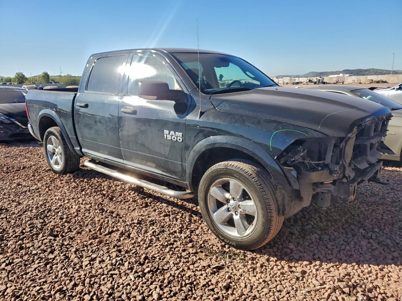 2014 RAM 1500 SLT photo 4