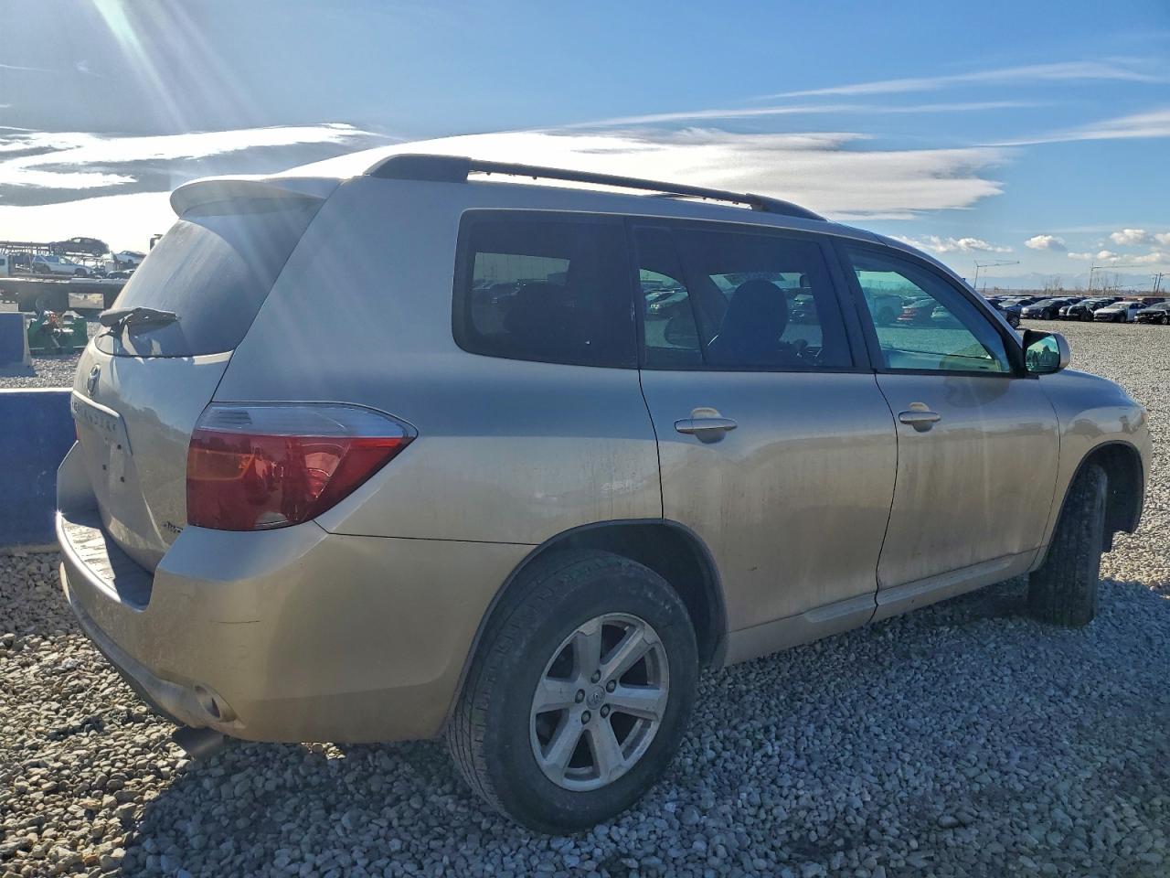 2010 TOYOTA HIGHLANDER SE photo 3