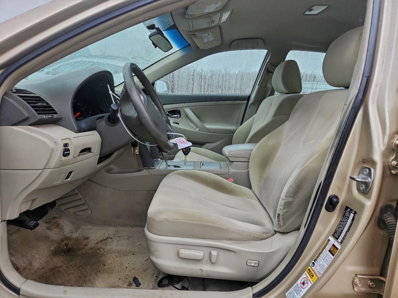 2010 TOYOTA CAMRY BASE photo 7