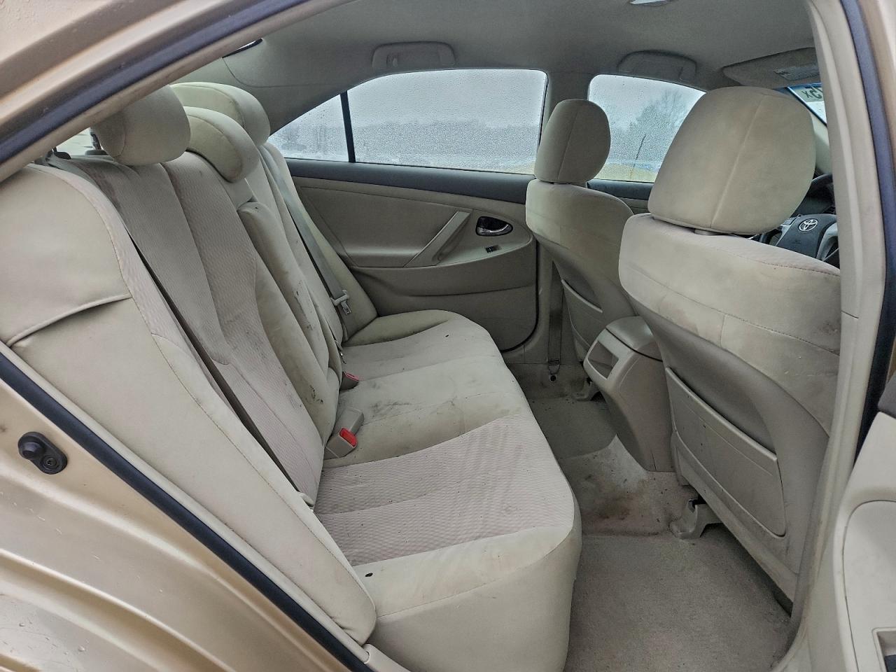 2010 TOYOTA CAMRY BASE photo 10