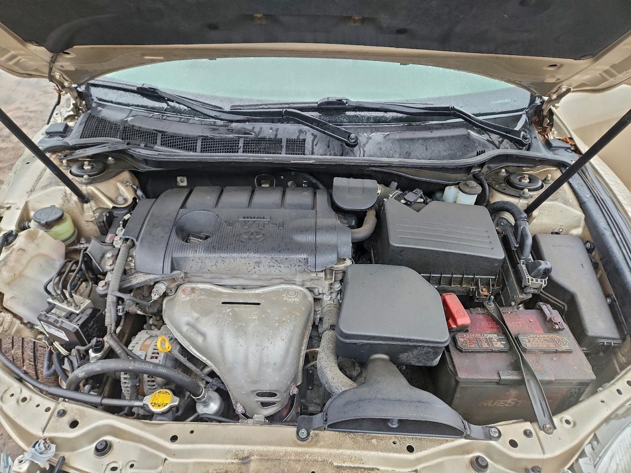2010 TOYOTA CAMRY BASE photo 11