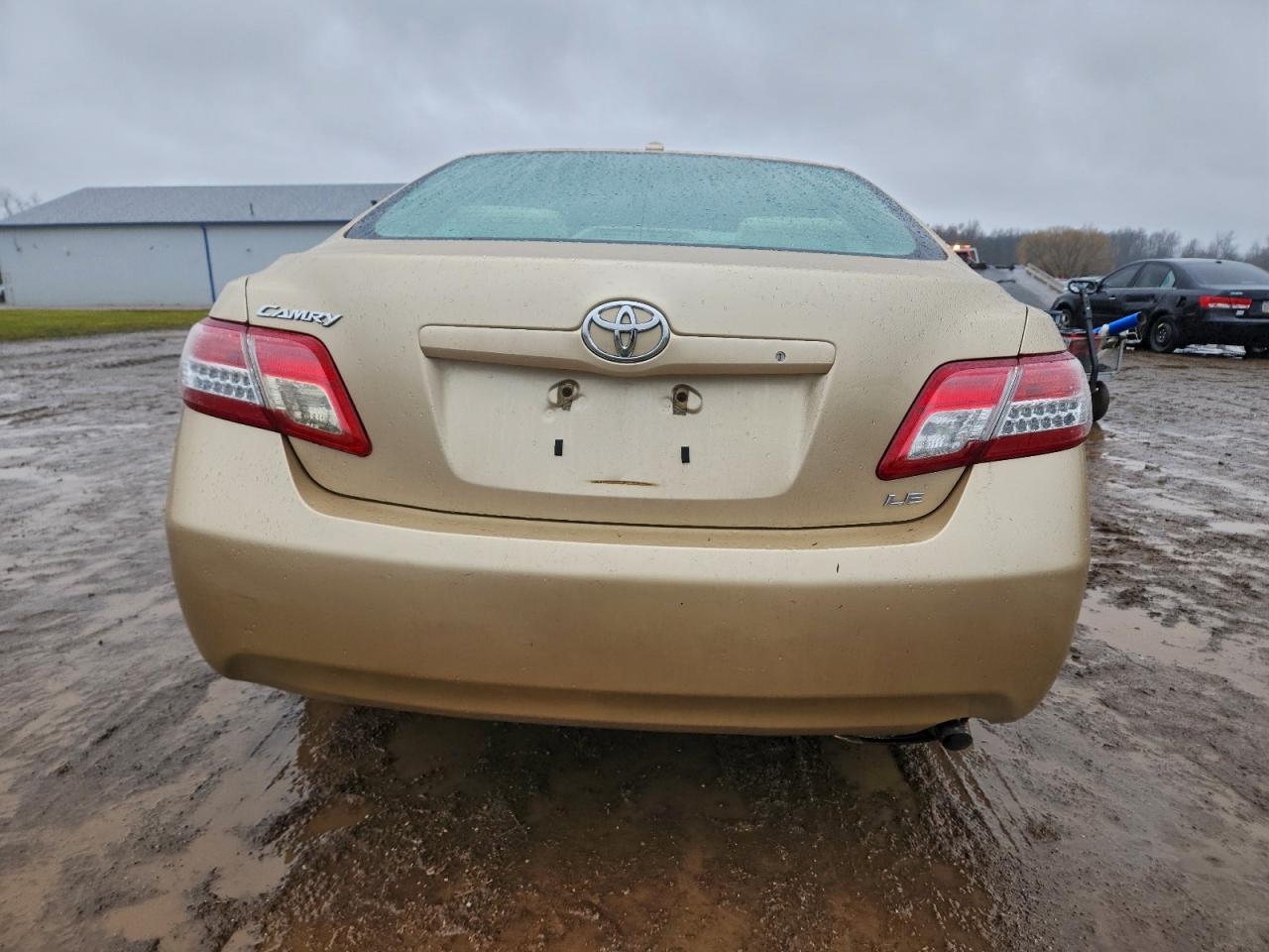 2010 TOYOTA CAMRY BASE photo 6