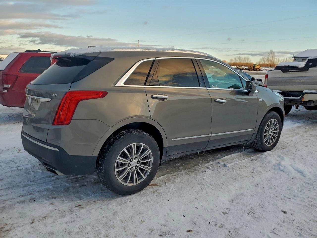 2019 CADILLAC XT5 LUXURY photo 3