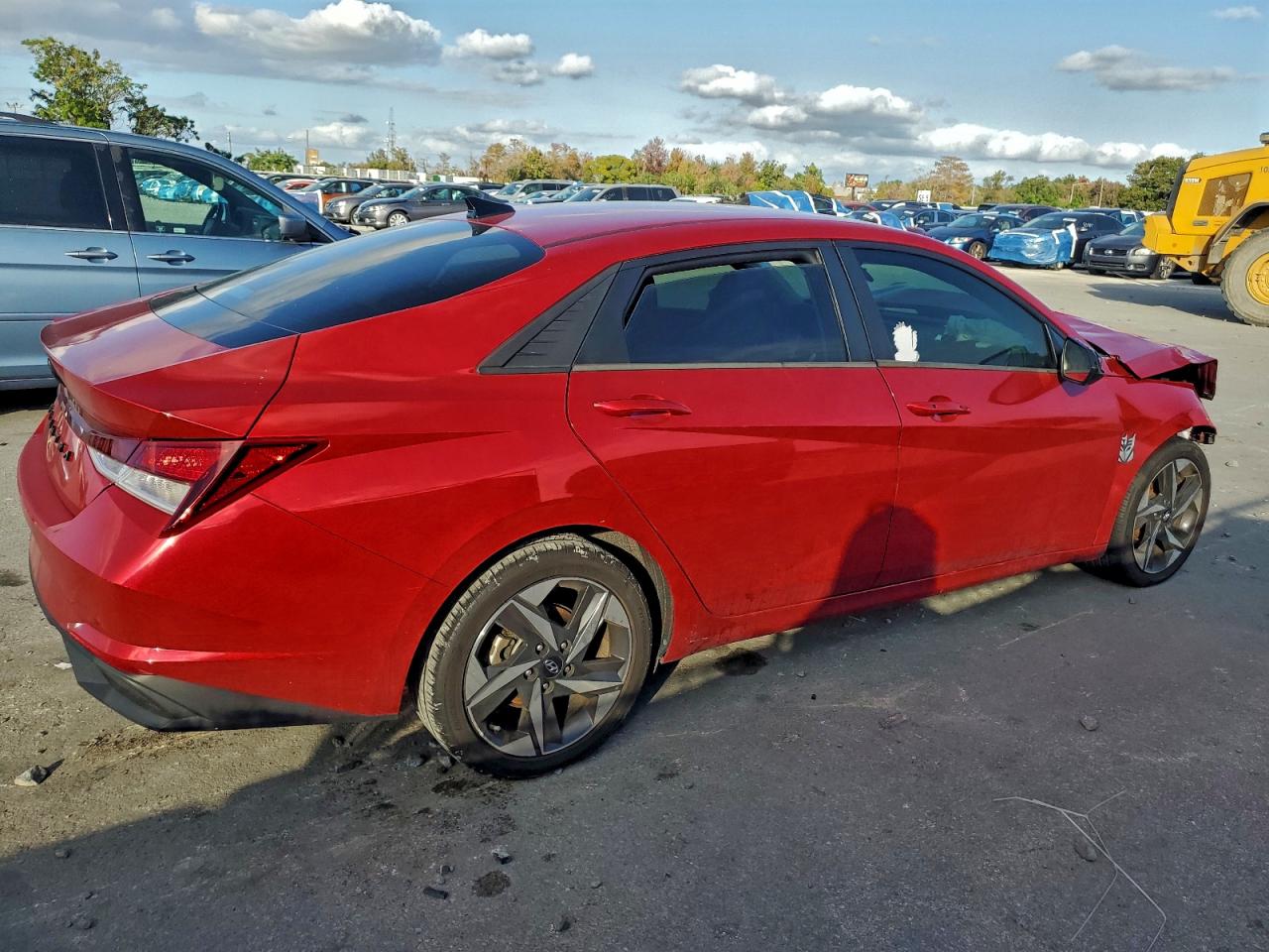 2023 HYUNDAI ELANTRA SEL photo 3