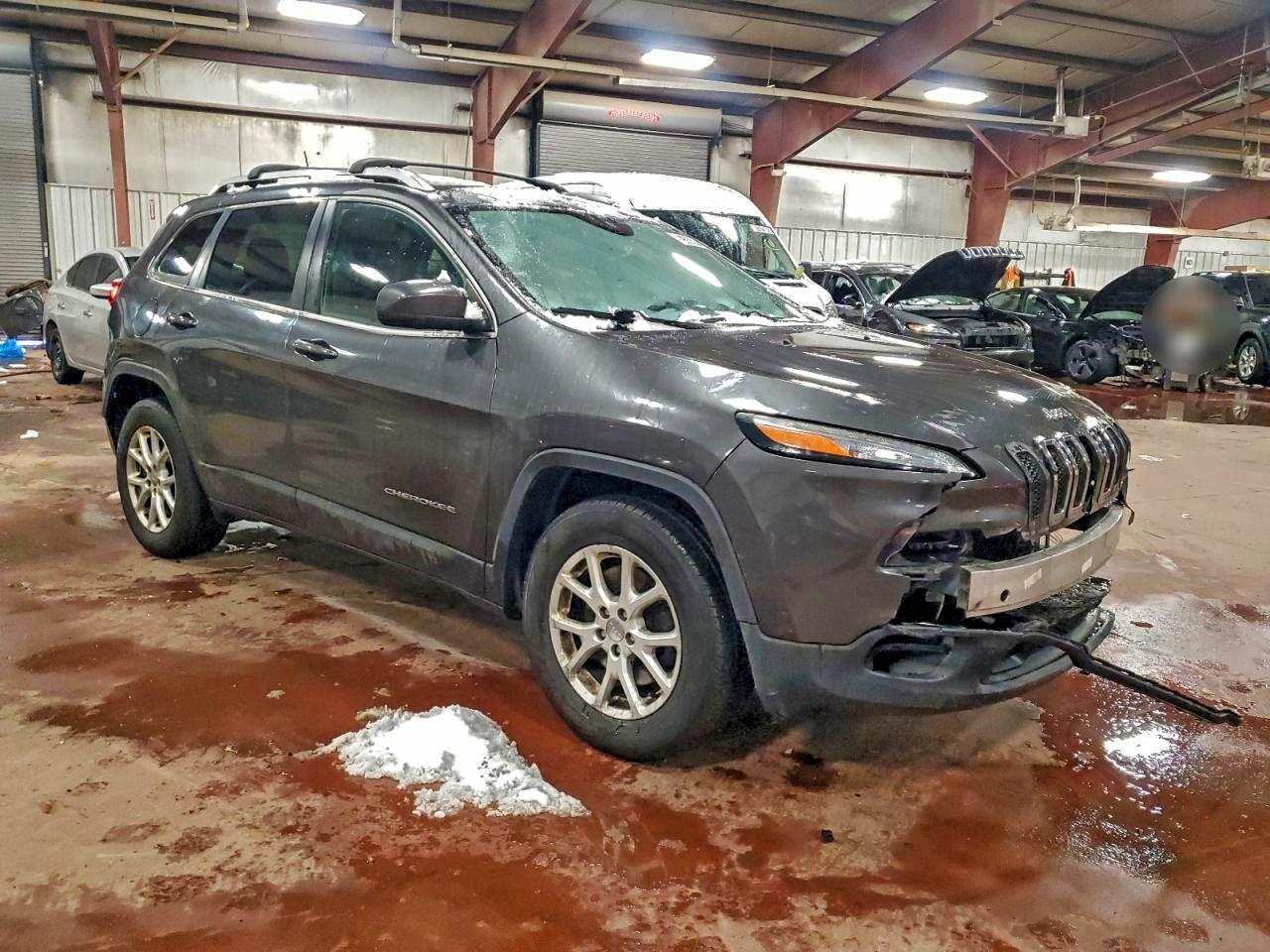2016 JEEP CHEROKEE LATITUDE photo 4