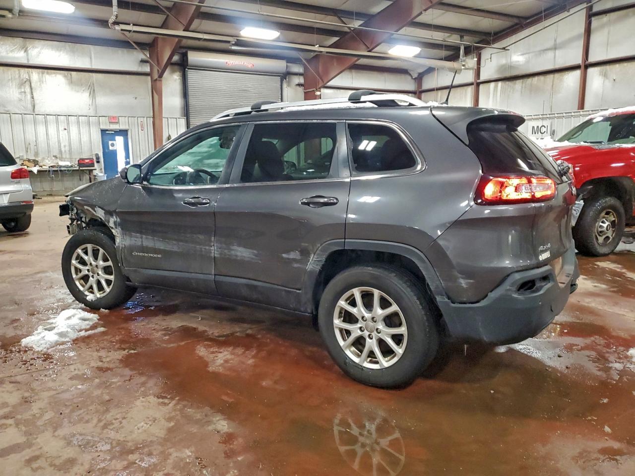 2016 JEEP CHEROKEE LATITUDE photo 2