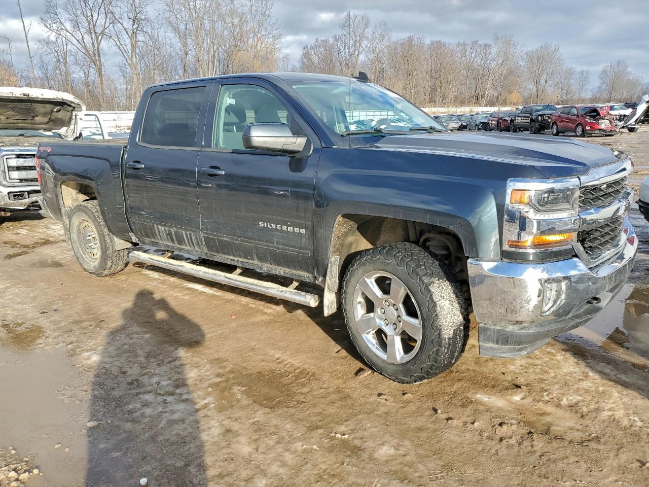 2017 CHEVROLET SILVERADO K1500 LT photo 4