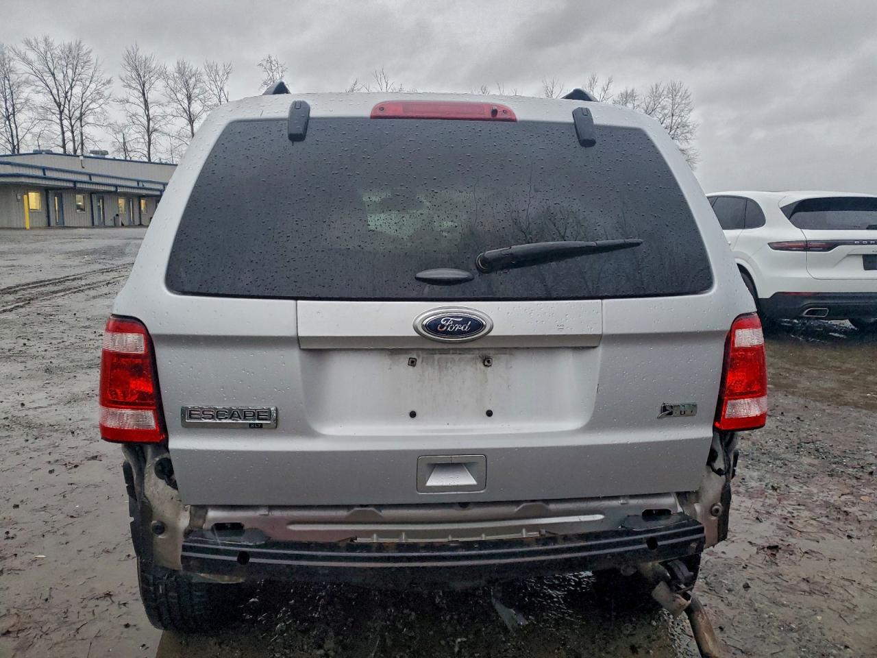2011 FORD ESCAPE XLT photo 6