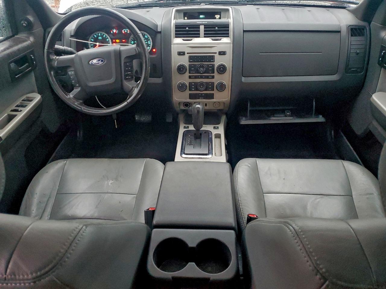 2011 FORD ESCAPE XLT photo 8