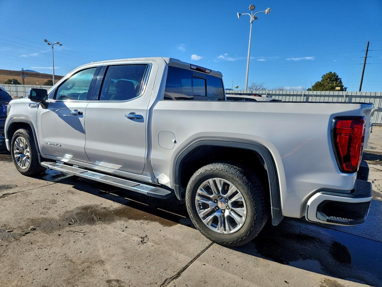 2019 GMC SIERRA K1500 DENALI photo 2