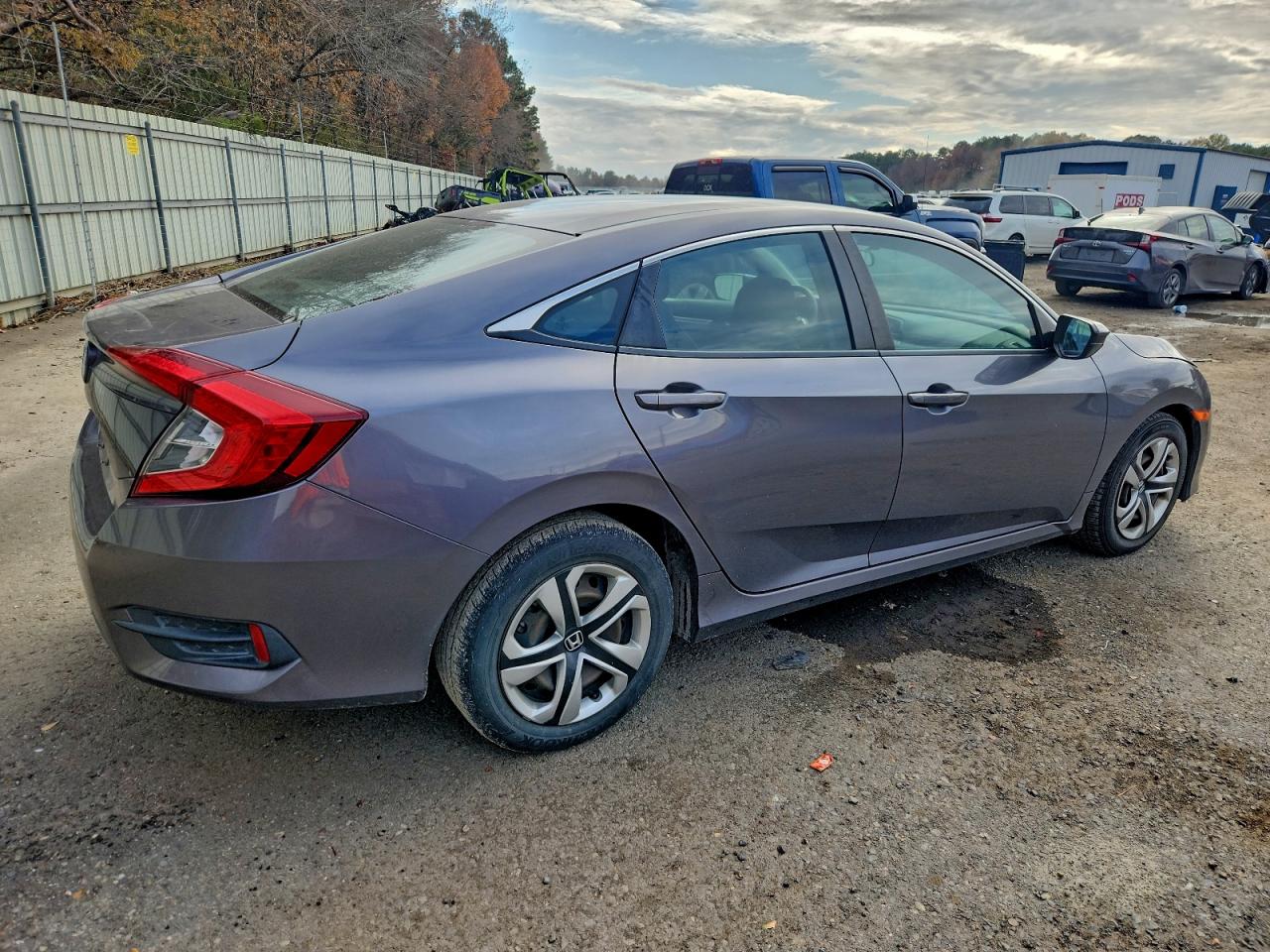 2017 HONDA CIVIC LX photo 3