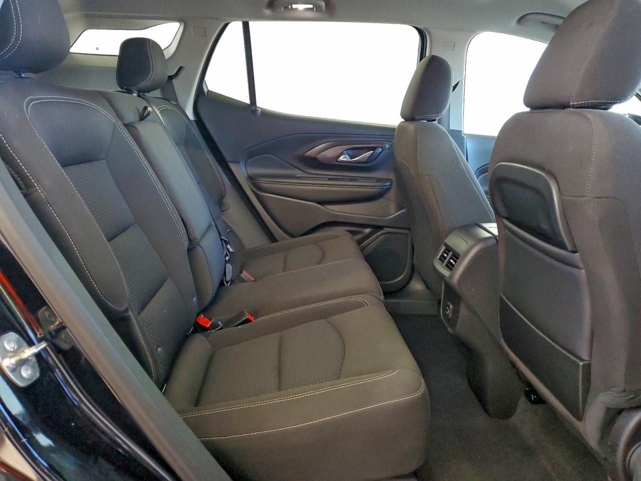 2024 GMC TERRAIN SLE photo 11