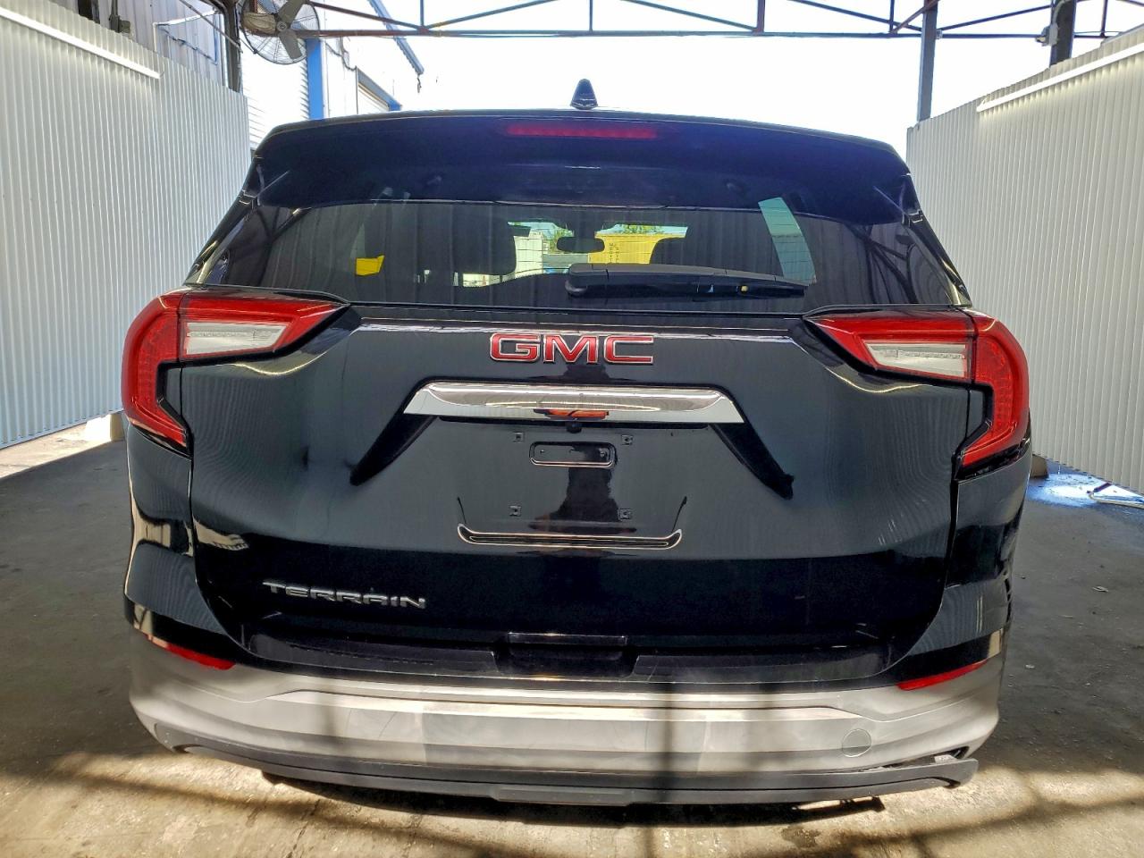 2024 GMC TERRAIN SLE photo 6