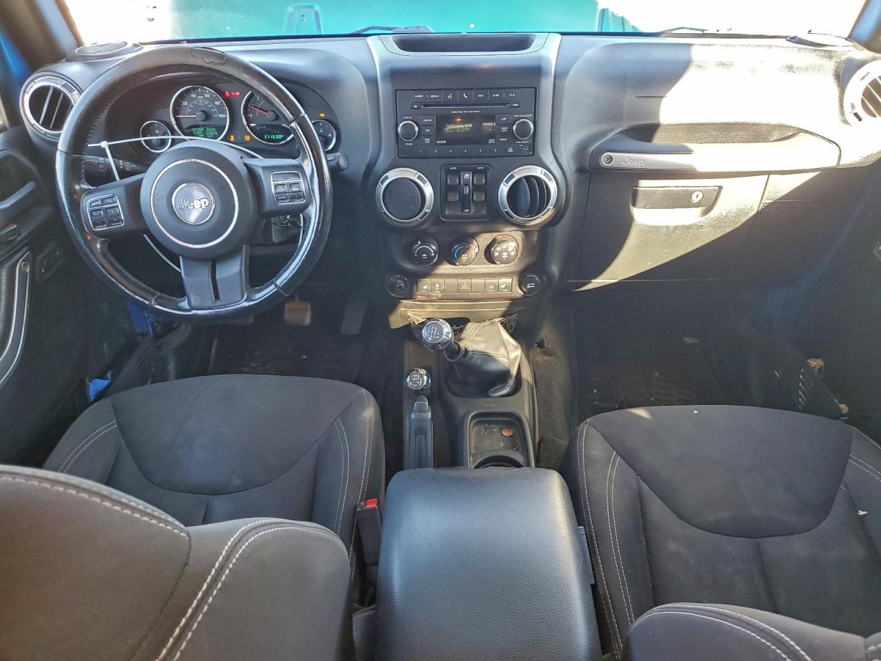 2015 JEEP WRANGLER UNLIMITED SAHARA photo 8