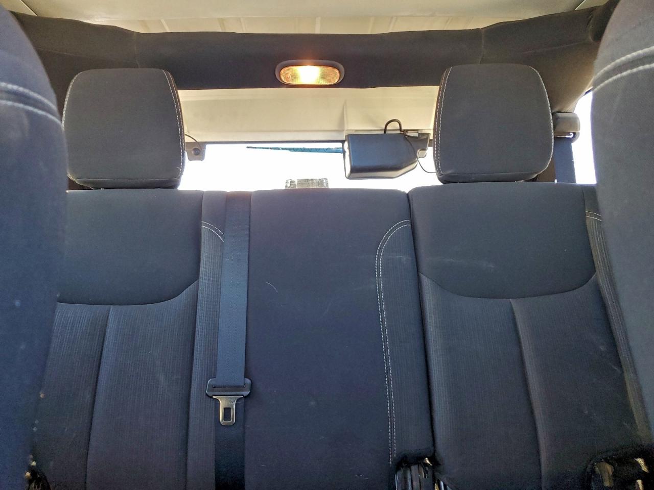 2015 JEEP WRANGLER UNLIMITED SAHARA photo 10