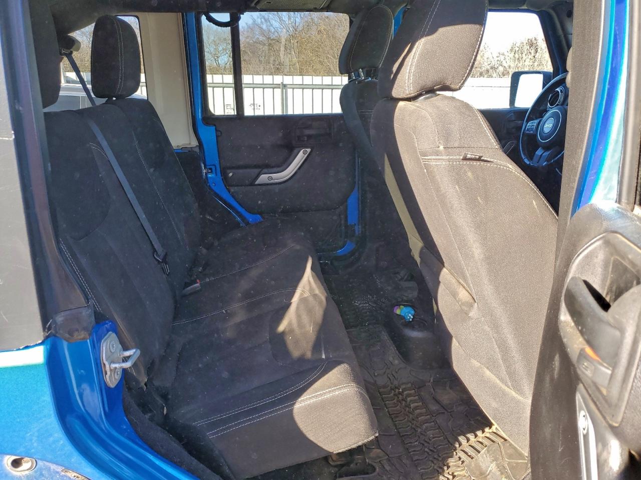 2015 JEEP WRANGLER UNLIMITED SAHARA photo 11