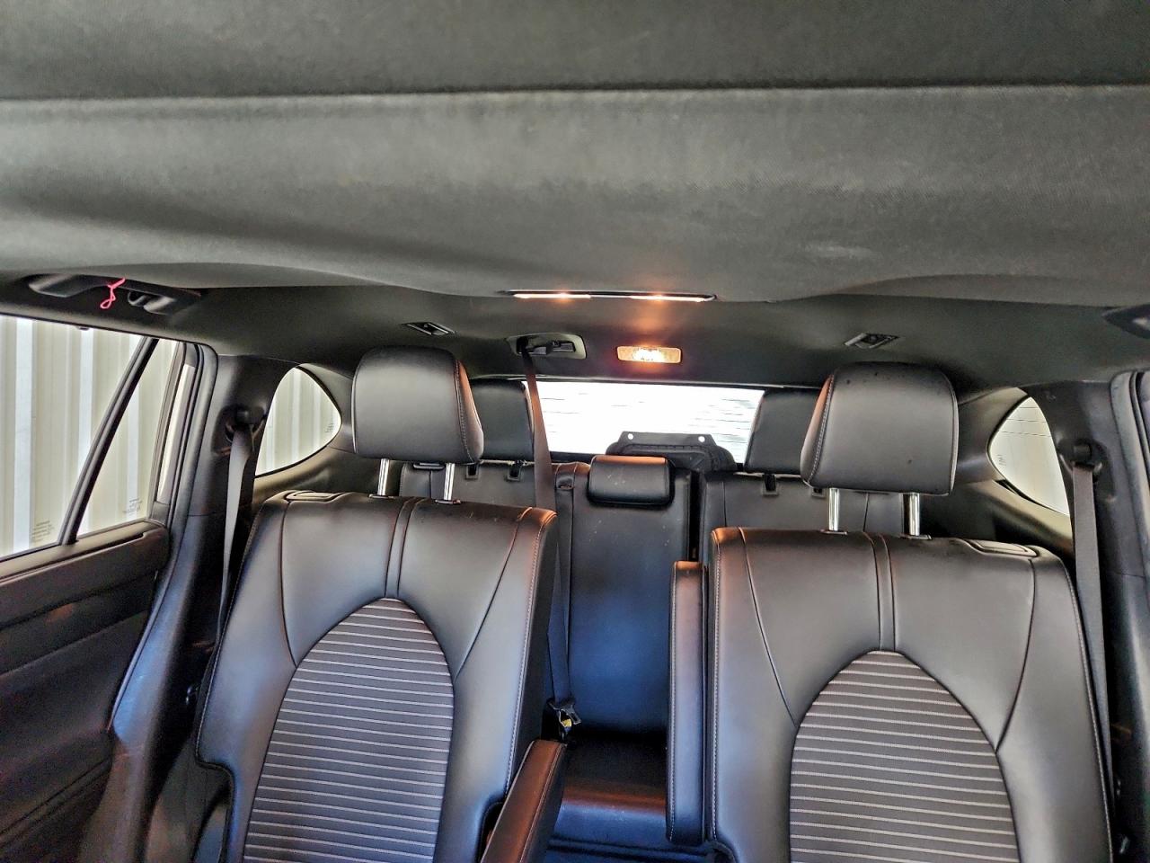 2024 TOYOTA HIGHLANDER LE photo 10