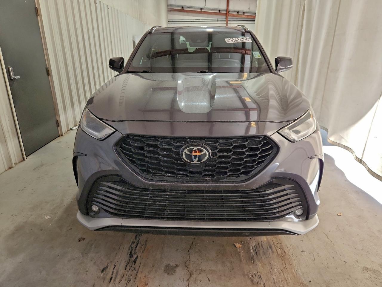 2024 TOYOTA HIGHLANDER LE photo 5