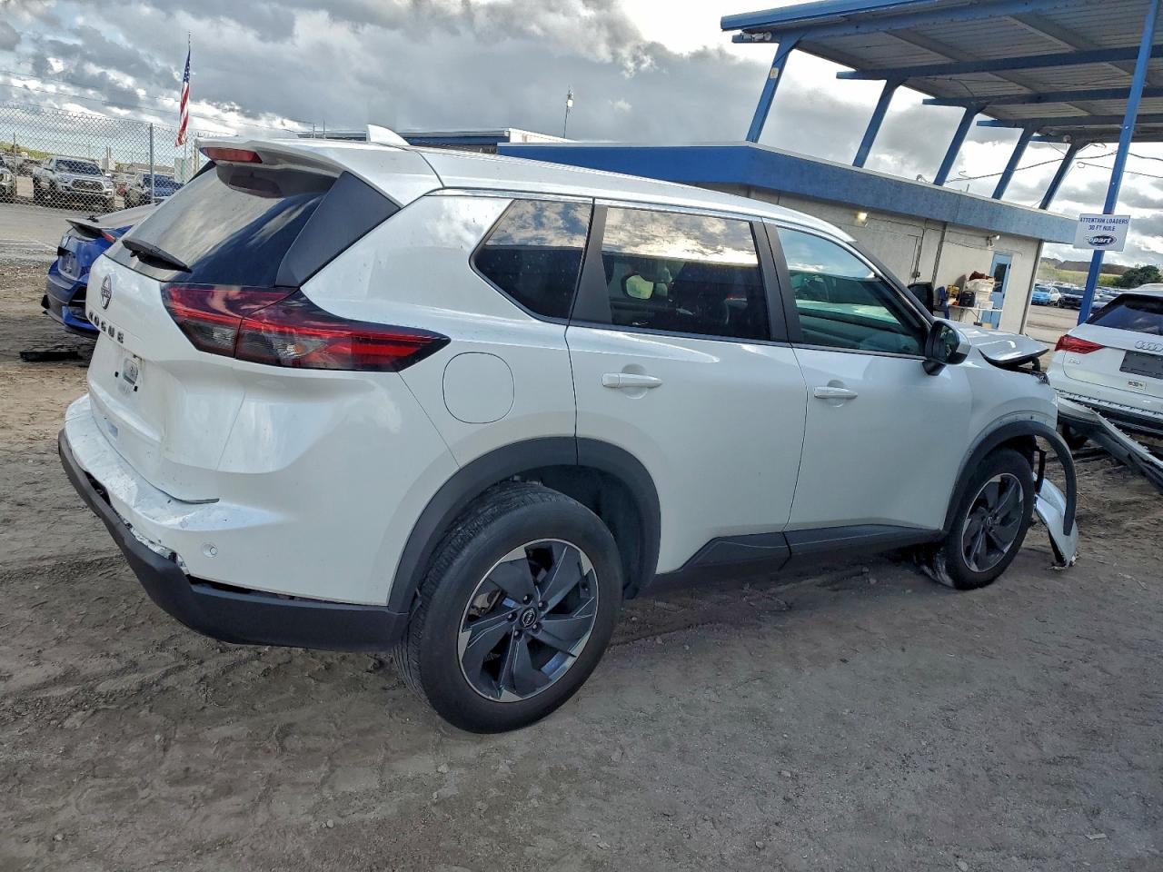 2025 NISSAN ROGUE SV photo 3