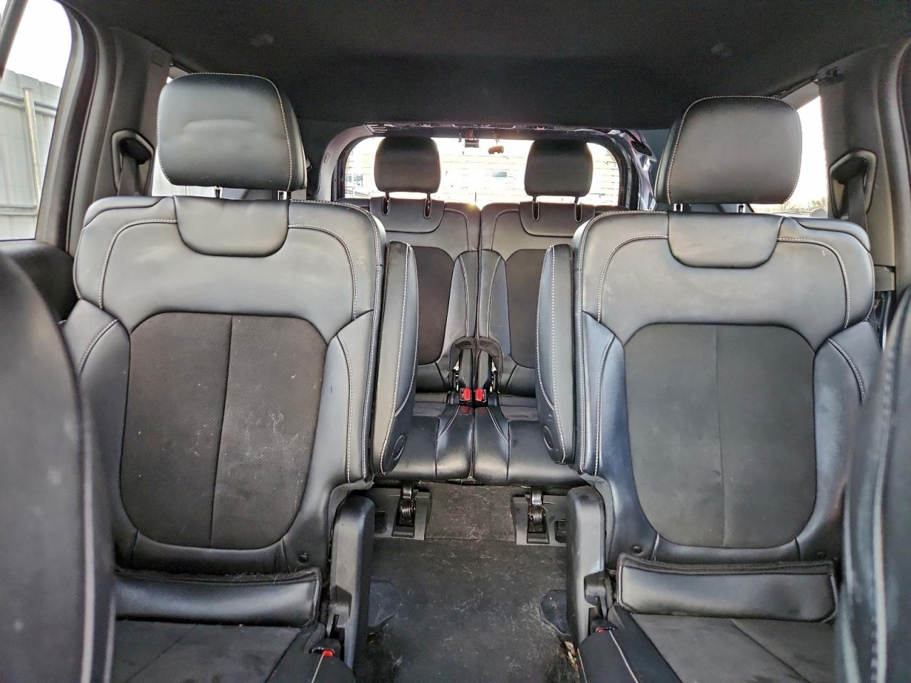 2022 JEEP GRAND CHEROKEE L LAREDO photo 19