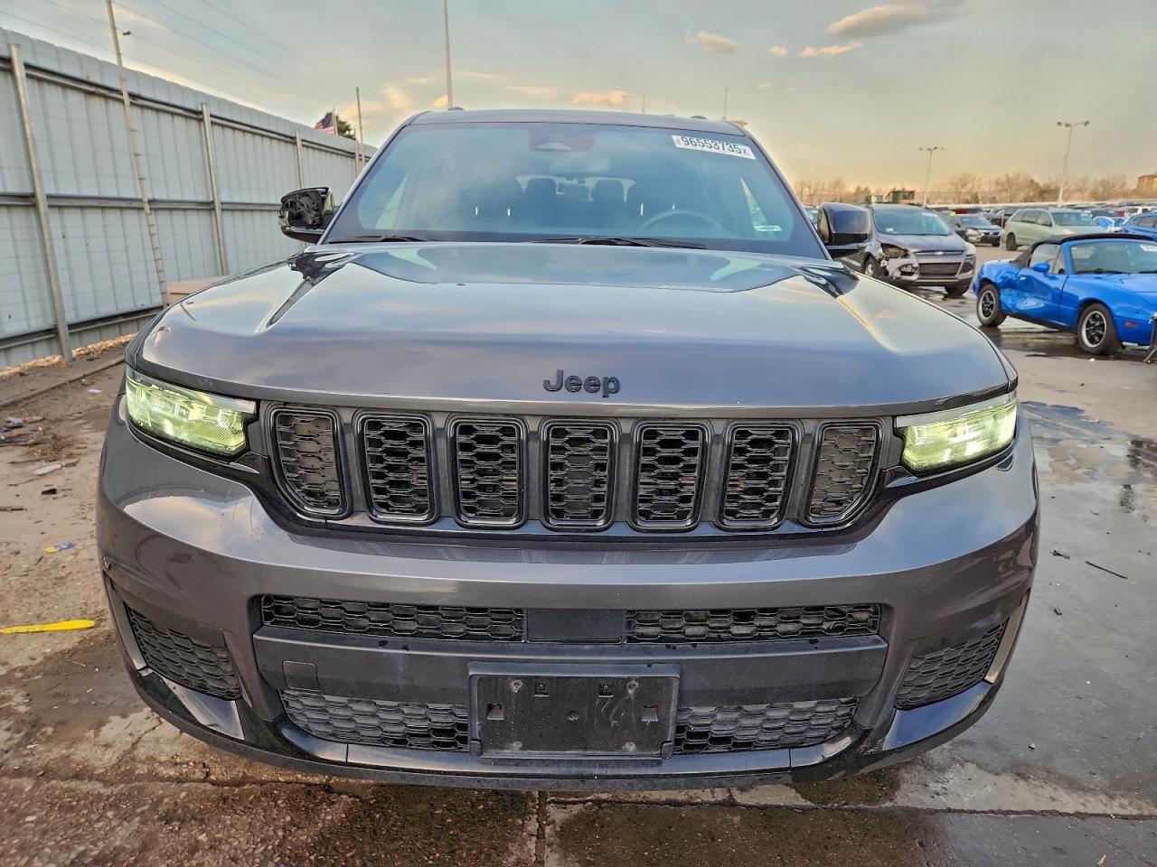 2022 JEEP GRAND CHEROKEE L LAREDO photo 9