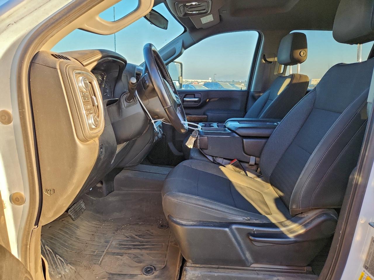 2021 GMC SIERRA K2500 SLE photo 7