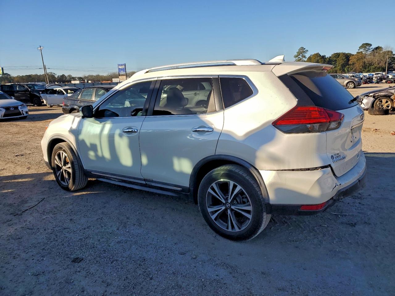 2017 NISSAN ROGUE S photo 2