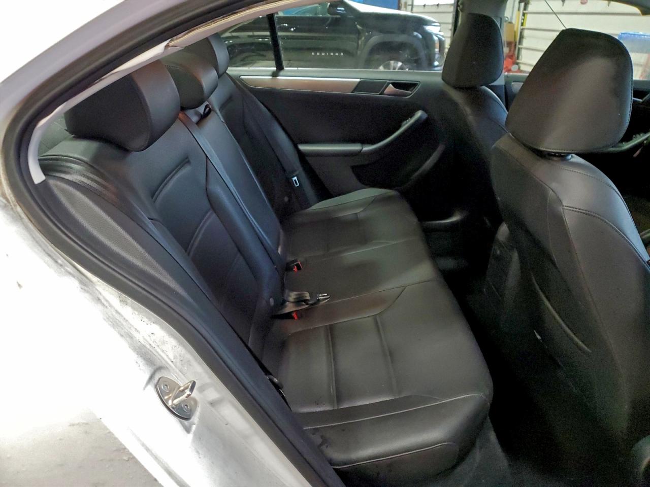 2017 VOLKSWAGEN JETTA SE photo 10
