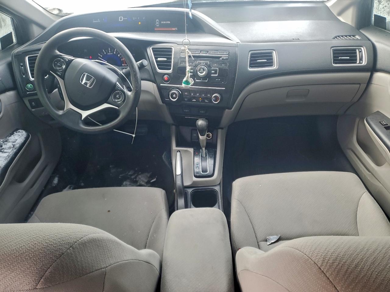 2013 HONDA CIVIC LX photo 8