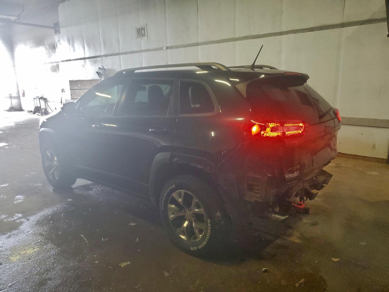 2015 JEEP CHEROKEE TRAILHAWK photo 2