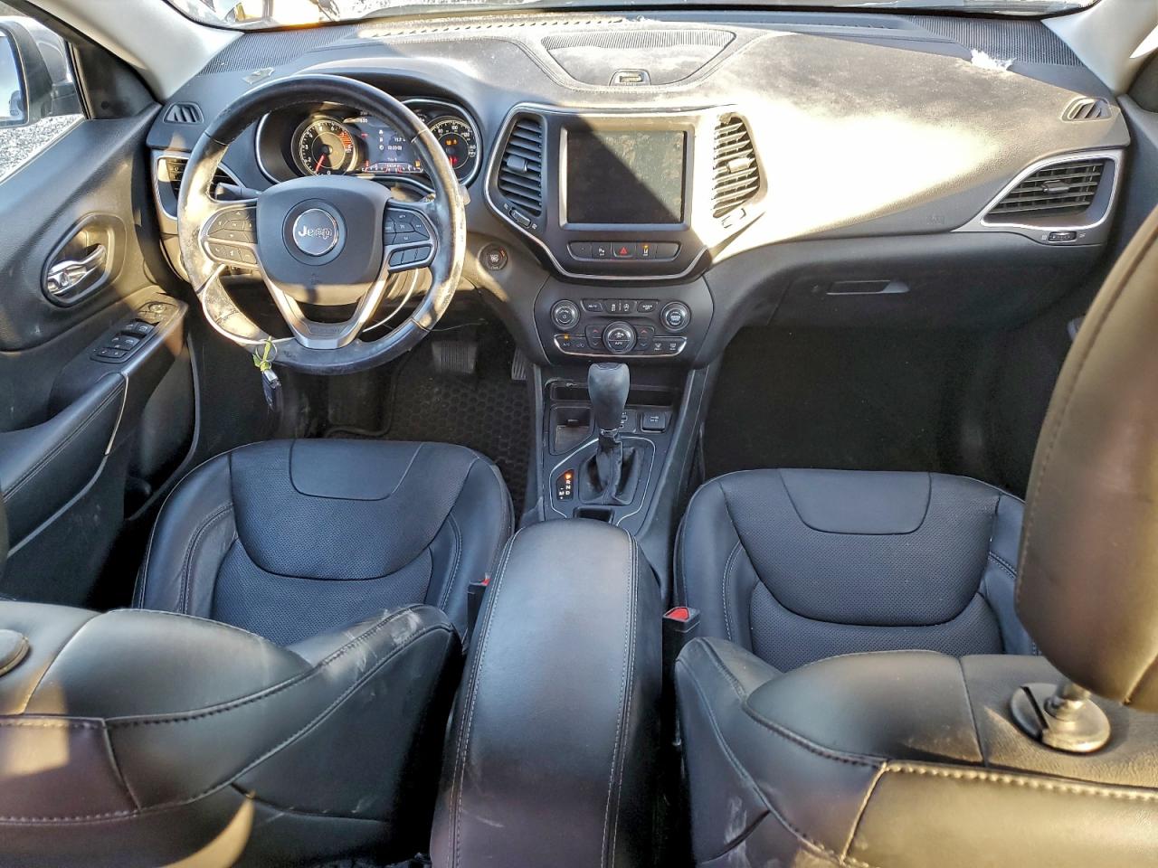 2021 JEEP CHEROKEE LATITUDE LUX photo 8