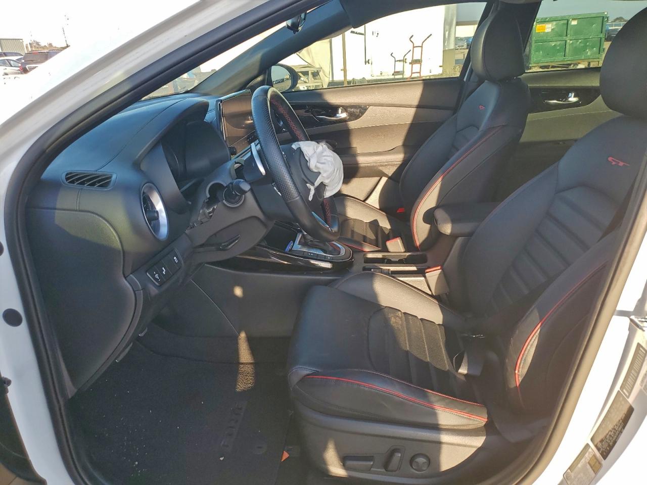 2023 KIA FORTE GT photo 7
