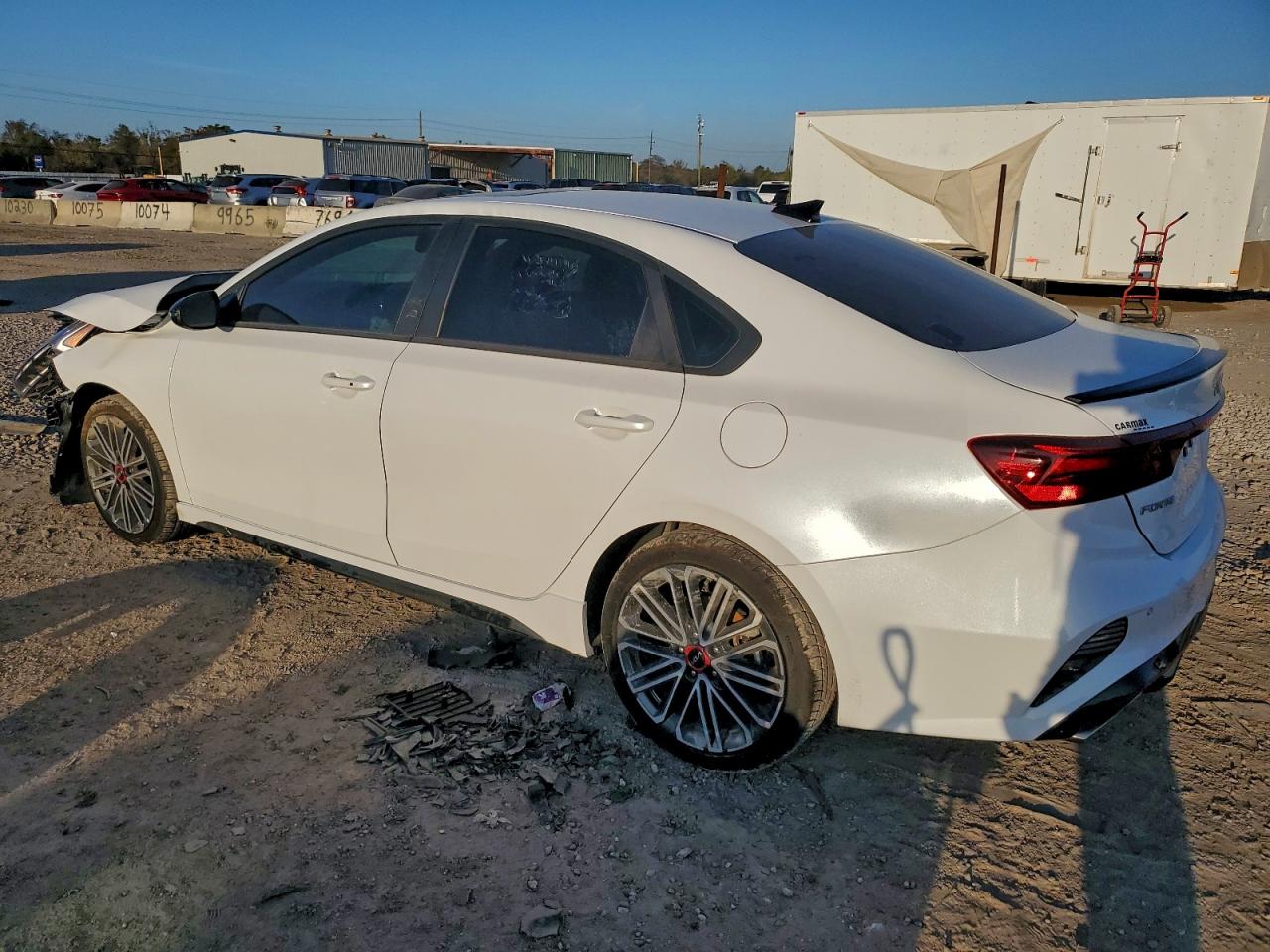 2023 KIA FORTE GT photo 2