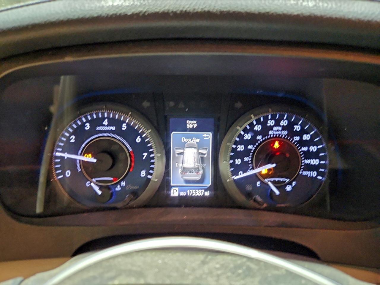 2016 TOYOTA SIENNA XLE photo 9