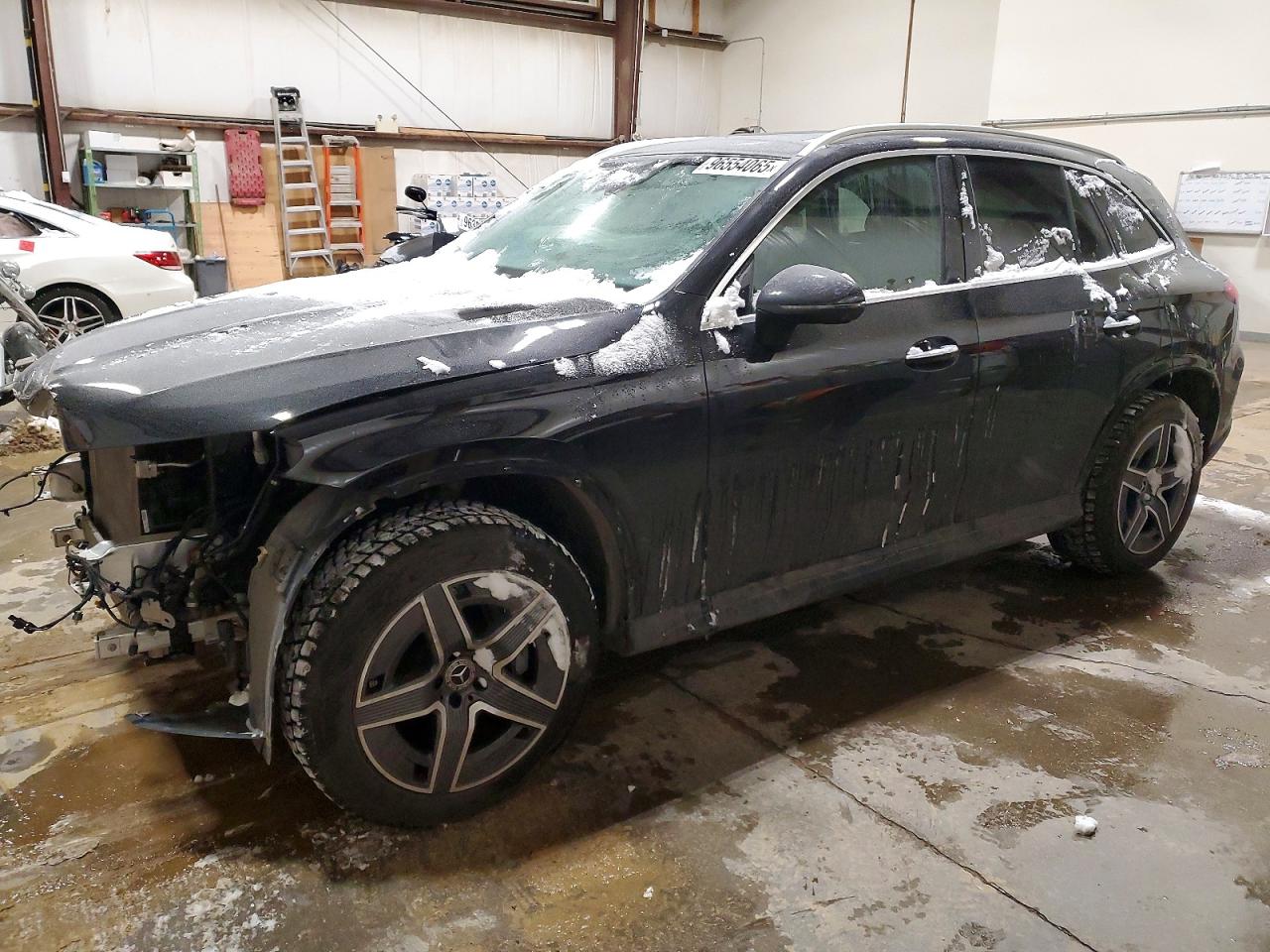 2024 MERCEDES-BENZ GLC